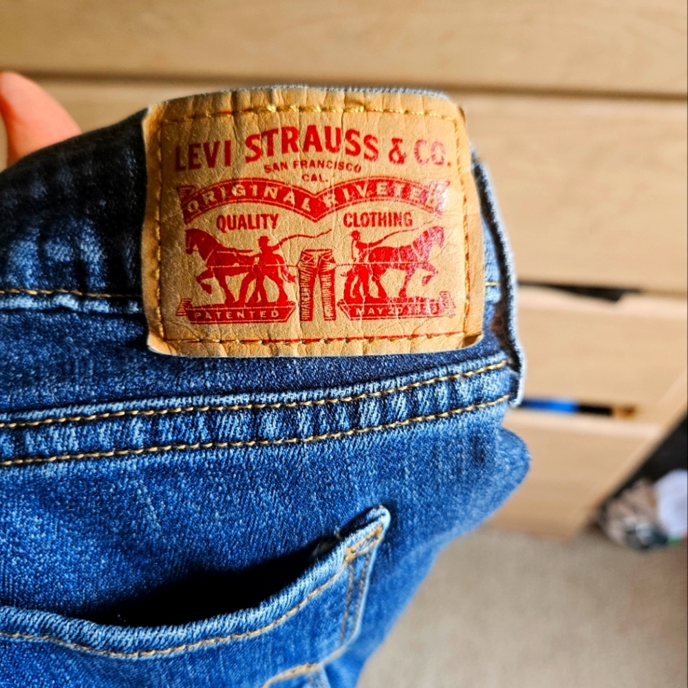 Levi jeans, almost new size 33w 30L 711 skinny